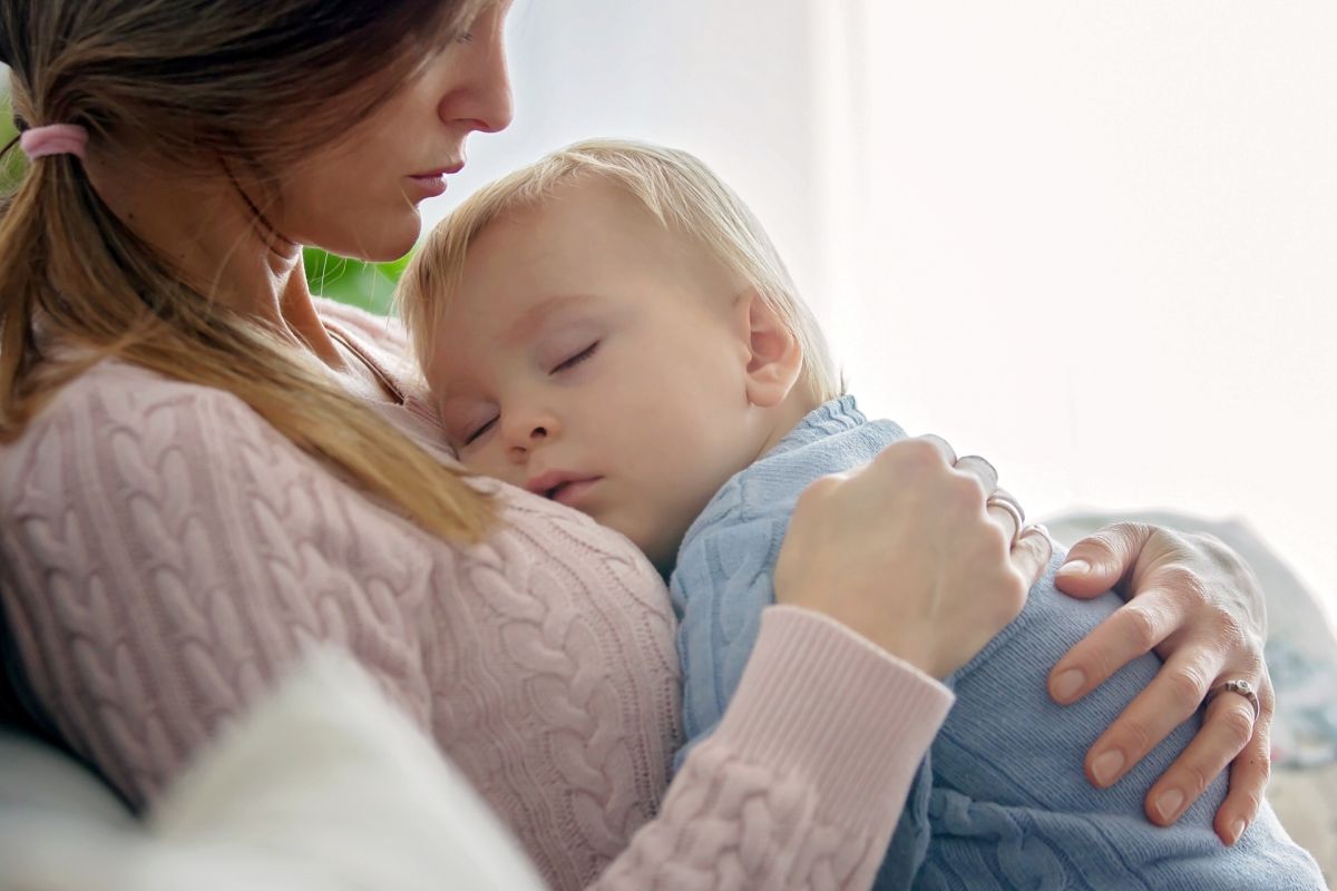 O czym może świadczyć nawracająca gorączka u dziecka?